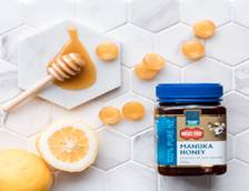 2 كيفية استخدام عسل المانوكا للمحافظة على صحة الفم، والأسنان: