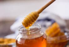 ما هي مضار عسل المانوكا؟