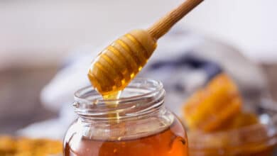 ما هي مضار عسل المانوكا؟